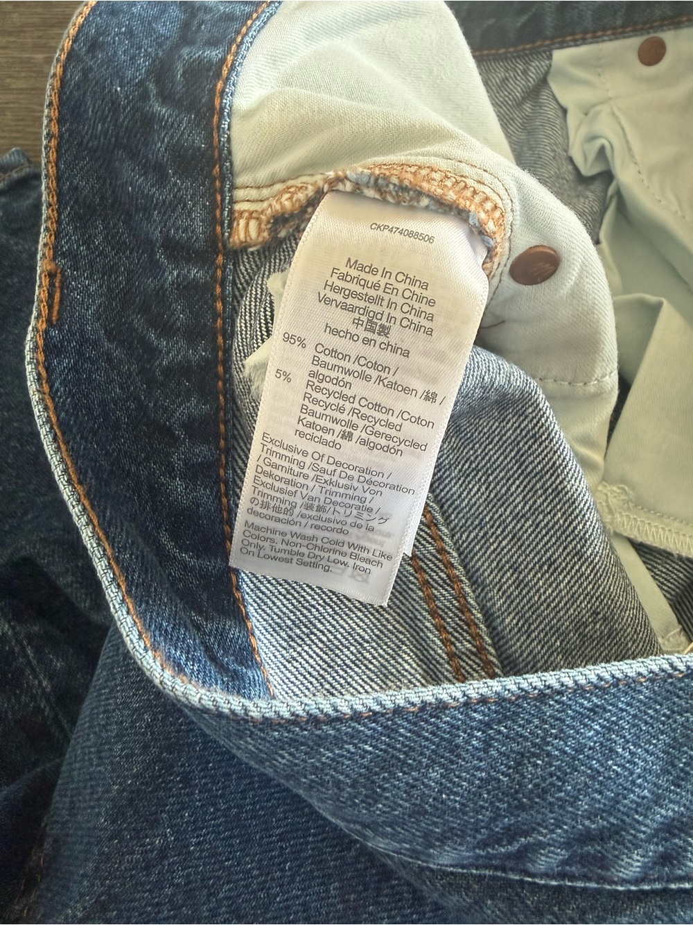 Madewell Bermuda Jean Shorts in Deardorff Wash - Picture 9 of 11